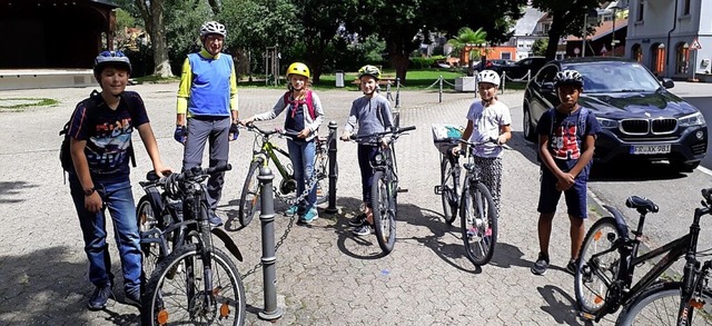 Aktiv sein konnten die Kinder bei einer Radtour mit der AWO.   | Foto: privat