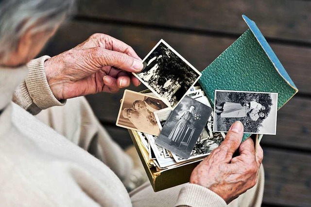 Erinnerungen verblassen bei Demenz-Patienten wie die Farben eines Fotos.  | Foto: Gabriele Rohde - stock.adobe.com