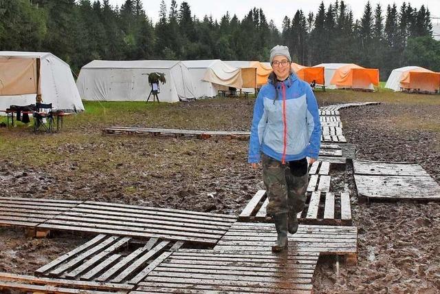 Zeltlager einer Jugendgruppe in Breitnau versinkt im Matsch