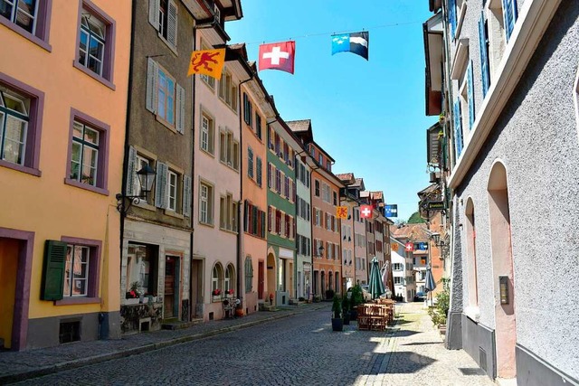 m schweizerischen Laufenburg hngt vor...ember der Haussegen ordentlich schief.  | Foto: Nadine Bni