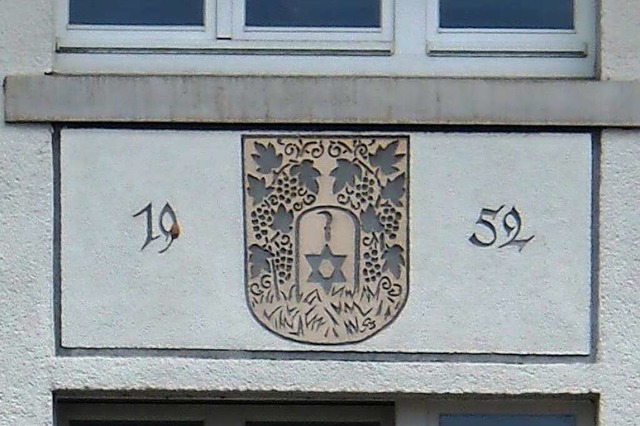 Das alte Grenzacher Wappen findet sich...ch an der Fassade der Brenfelsschule.  | Foto: Boris Burkhardt