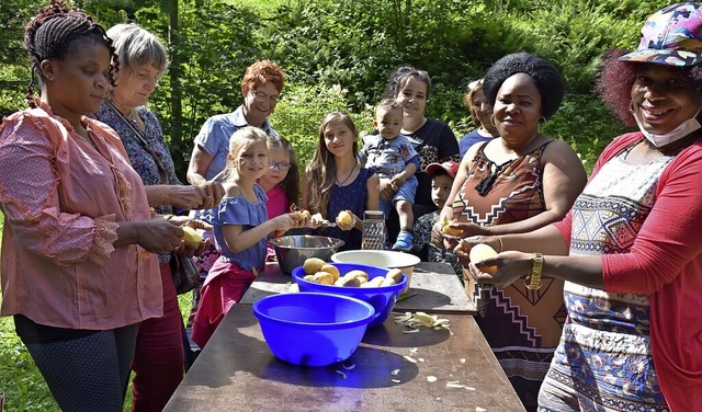 Bei der Freizeitwoche  im Senklerhof  stand auch  Kochen auf dem Programm.  | Foto: Thomas Biniossek