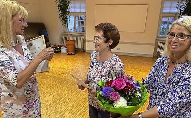 Vorsitzende Mechtilde Knbel (von link...l (40 Jahre) und Rita Brenneisen (35).  | Foto: privat