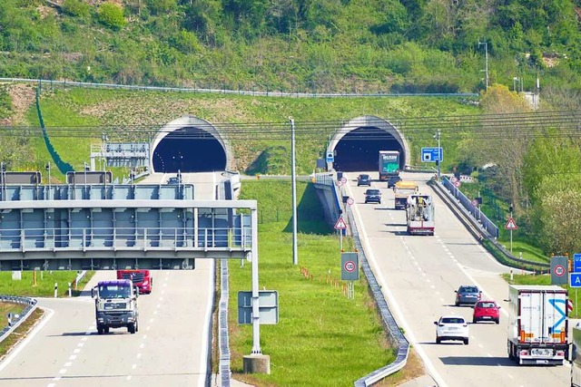 Am Nollinger Bergtunnel staute sich am Sonntag der Verkehr (Symbolfoto).  | Foto: Verena Pichler