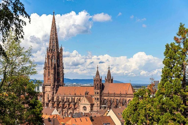 Das Freiburger Mnster mit dem berhmt...utter- und Hauptkirche der Erzdizese.  | Foto: ARNULF HETTRICH via www.imago-images.de