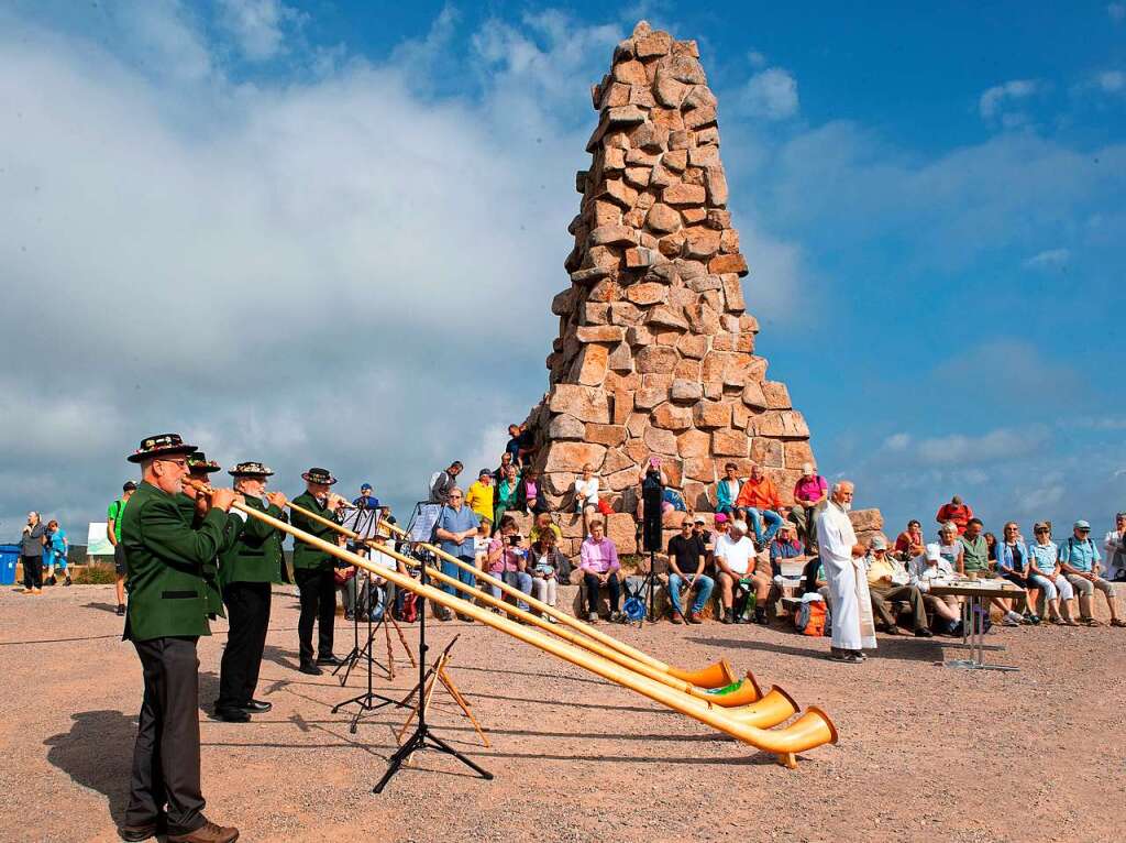 9. Internationalen Alphorntreffen auf dem Feldberg. Die  Schneckentler Alphornblser aus Pfaffenweiler begleiteten den Berggottesdienst. 