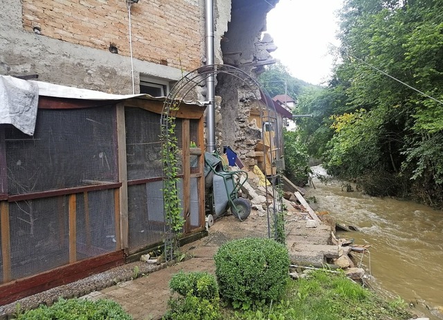Das Hochwasser  hat in Grimmelshofen g... zwischenzeitlich abgerissen werden.    | Foto: David Rutschmann