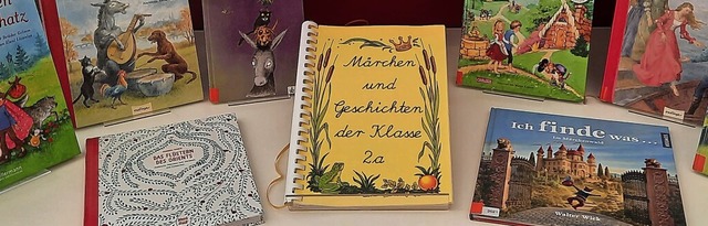 Das Klassenmrchenbuch der Klasse 2a d...e, ausgestellt in der Mediathek Lahr.   | Foto: Stadt Lahr