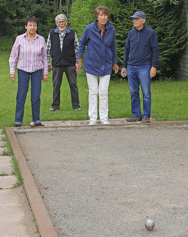 Die Bocciafreunde Hchenschwand spiele...dbahn auf dem Gelnde des Tennisclubs.  | Foto: Cornelia Liebwein