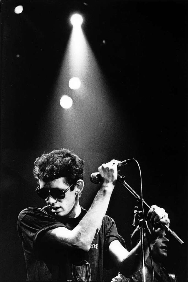 Noch jung und wild: Shane MacGowan bei einem Konzert 1986  | Foto: Andrew Catlin
