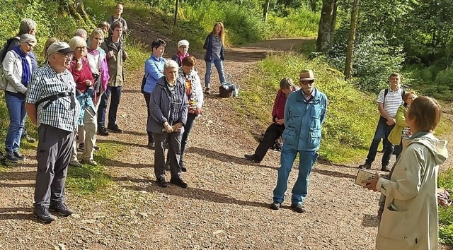 Teilnehmer der Sommerakademie wanderten zum Nonnenmattweiher.  | Foto: privat