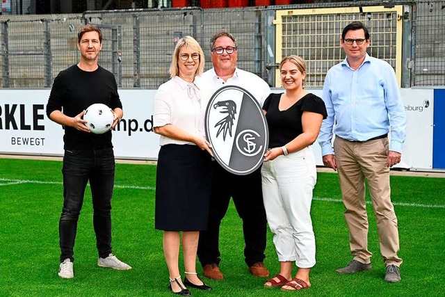 AHP Merkle ist neuer Sponsor der Freib...e), Oliver Leki (Vorstand SC Freiburg)  | Foto: Achim Keller (Sportclub Freiburg)