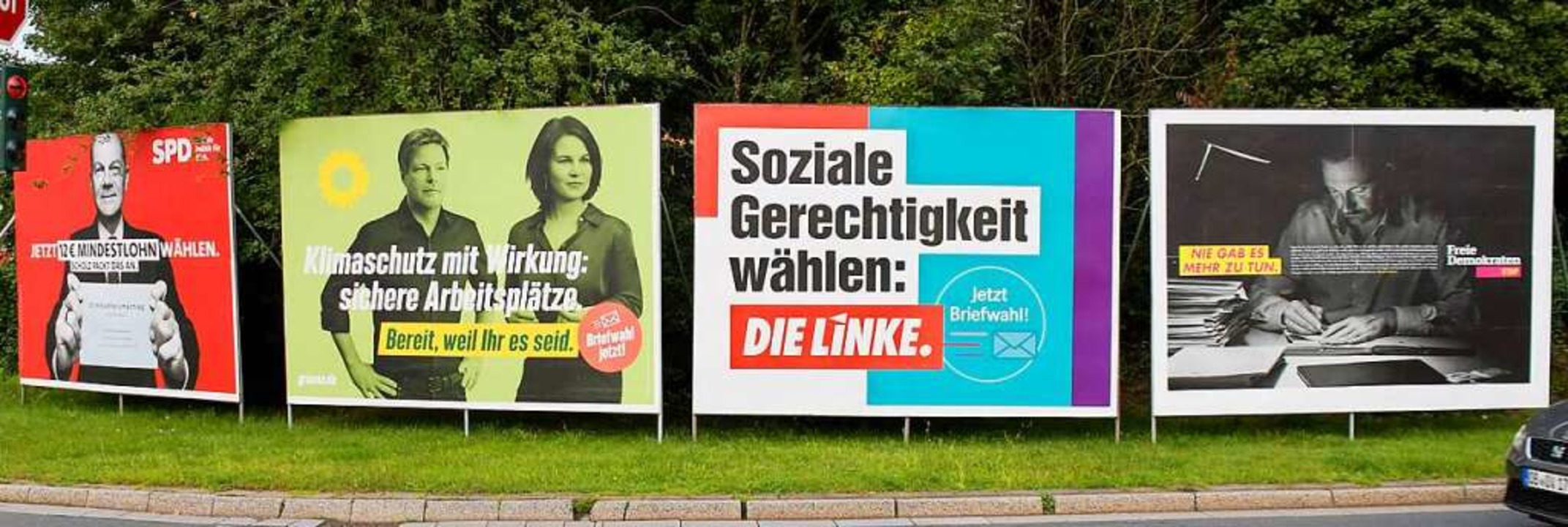 Alles so schn bunt hier: Wahlplakate ...t ist eine nur eine Option von vielen.  | Foto: Revierfoto via www.imago-images.de