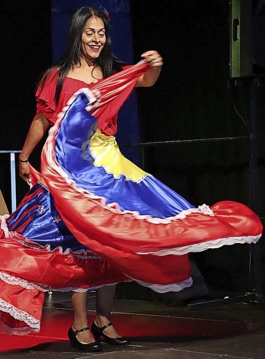 Marisol begeisterte mit südamerikanischen Tänzen und Liedern.  | Foto: Susanne Müller