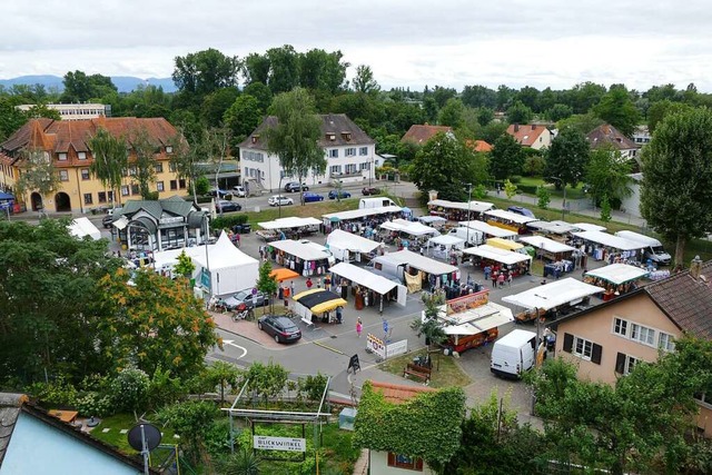 Erstmals sei einem Jahr fand auf dem H...mann-Platz wieder ein Jahrmarkt statt.  | Foto: Thomas Rhenisch