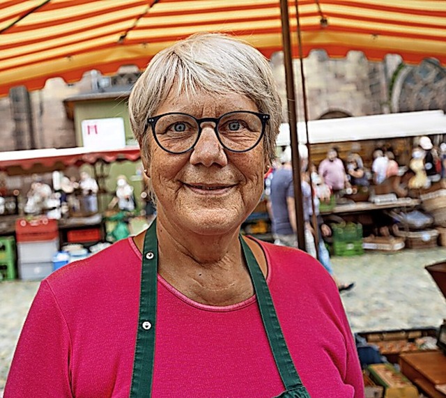 Tomatenkennerin: Margrit Meier auf dem Mnstermarkt  | Foto: Stephan Elsemann