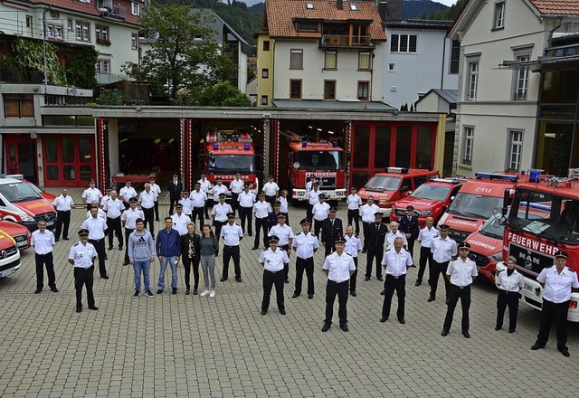 Am Gertehaus in Todtnau standen die Feuerwehrleute Spalier.  | Foto: Karl-Heinz Rmmele