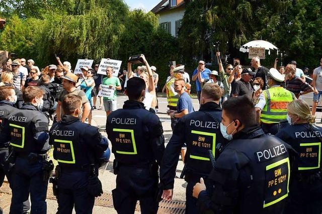 Lautstarker Protest beim Besuch von Bundesgesundheitsminister Jens Spahn in Lahr