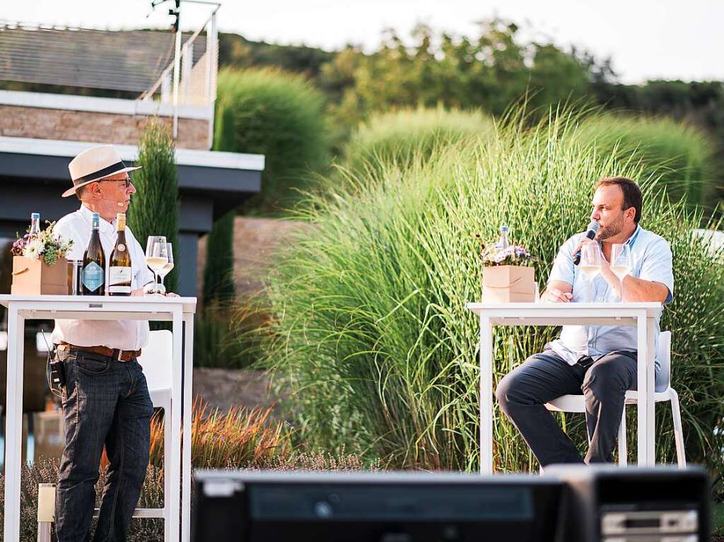 Bei bestem Sommerwetter fand die zweite Online-Ausgabe der BZ-Wein-Fass-Bar auf dem Weingut Briem in Wasenweiler statt.