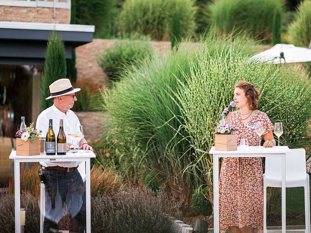 Bei bestem Sommerwetter fand die zweite Online-Ausgabe der BZ-Wein-Fass-Bar auf dem Weingut Briem in Wasenweiler statt.