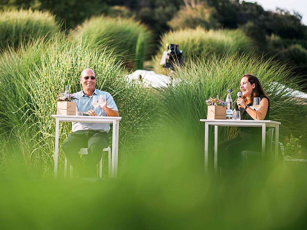 Bei bestem Sommerwetter fand die zweite Online-Ausgabe der BZ-Wein-Fass-Bar auf dem Weingut Briem in Wasenweiler statt.