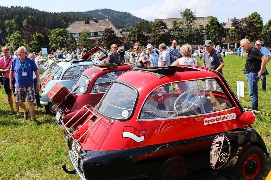 Auch unter Isetta-Fahrern gibt es SC-Feiburg-Fans. (Foto: Dieter Maurer) Auch unter Isetta-Fahrern gibt es SC-Feiburg-Fans. (Foto: Dieter Maurer)