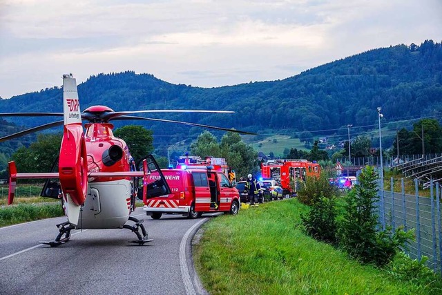 Ein Groaufgebot an Rettungskrften wa...zwei Toten nahe Gengenbach im Einsatz.  | Foto: Christina Huler/Einsatz-Report 24