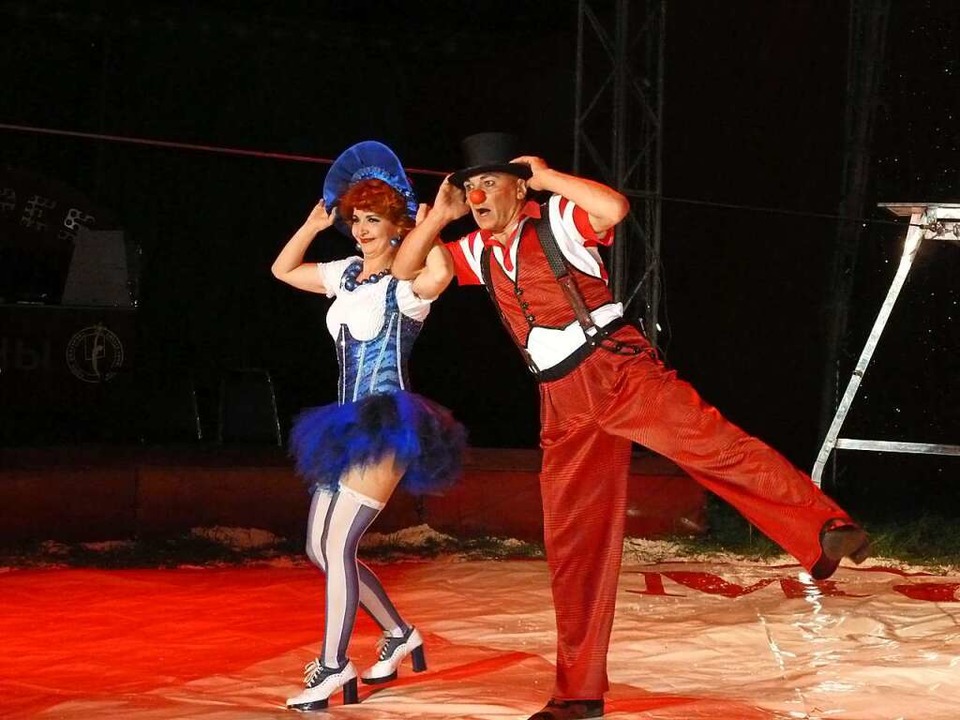 Red and Blue, die beiden Clowns verblfften mit Kunststcken und Tricks.  | Foto: Heidrun Simoneit