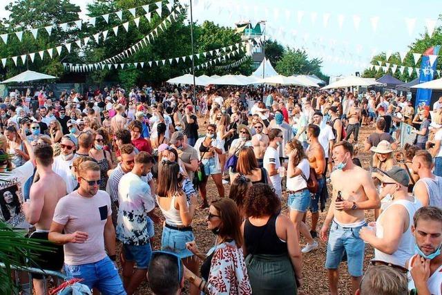 750 Menschen feiern in Offenburg zu Techno-Beats
