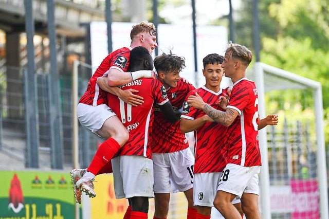 Freude beim SC Freiburg II bei einem Testspiel gegen Mulhouse im Juli.  | Foto: SC Freiburg/Achim Keller