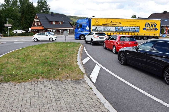 Wo sich die B317 und die B500 kreuzen, herrscht regelmig Chaos.  | Foto: kamera24