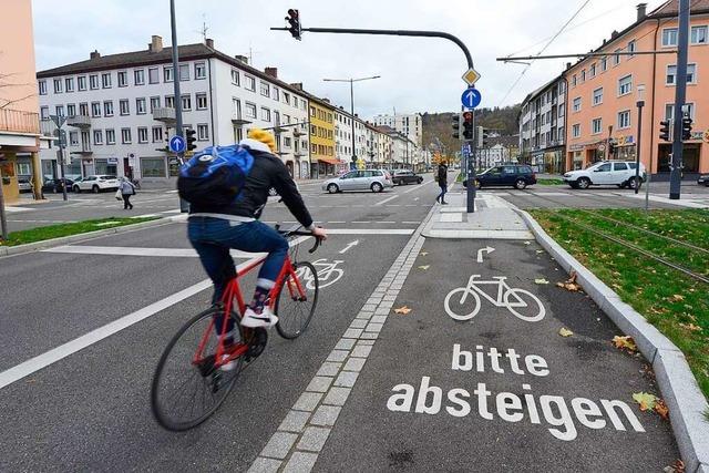 Drei Fraktionen fordern mehr Sicherheit fr Radler und Fugnger