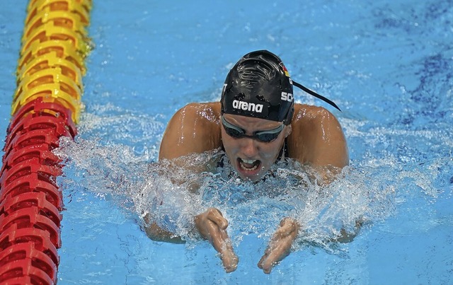 Auf dem Weg zur Bronzemedaille ber 20... Lagen: Para-Schwimmerin Verena Schott  | Foto: Marcus Brandt (dpa)