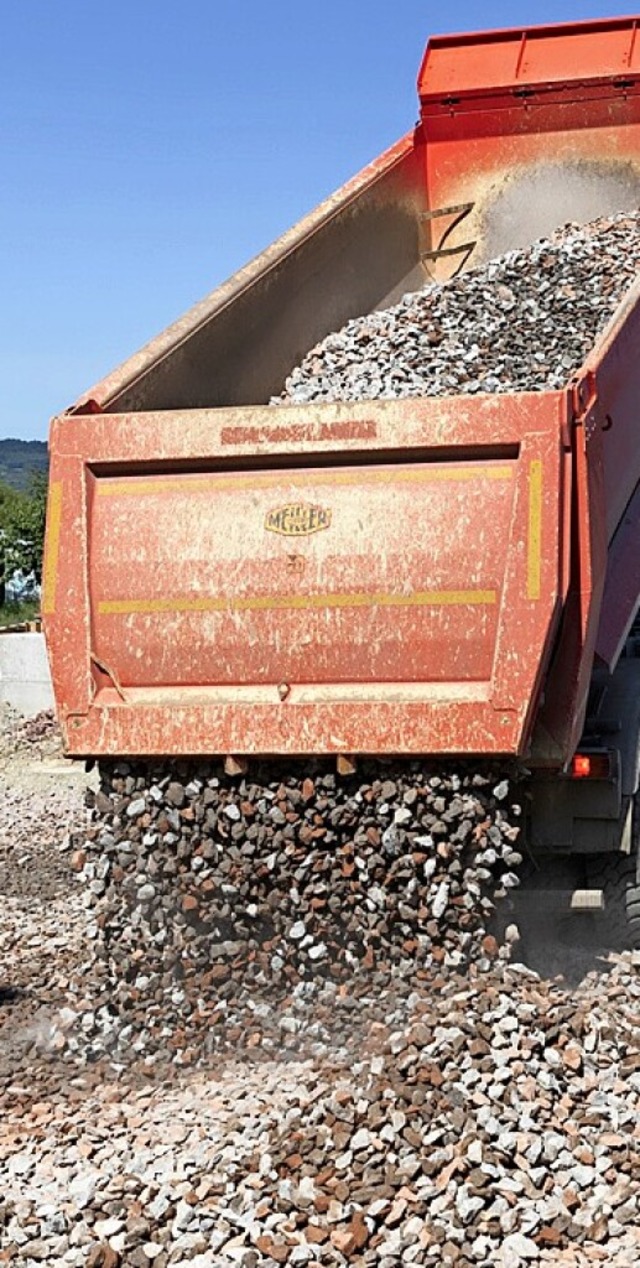 Auf einer Baustelle  donnert Schotter ...17   geschah derlei whrend der Fahrt.  | Foto: Hubert Gemmert