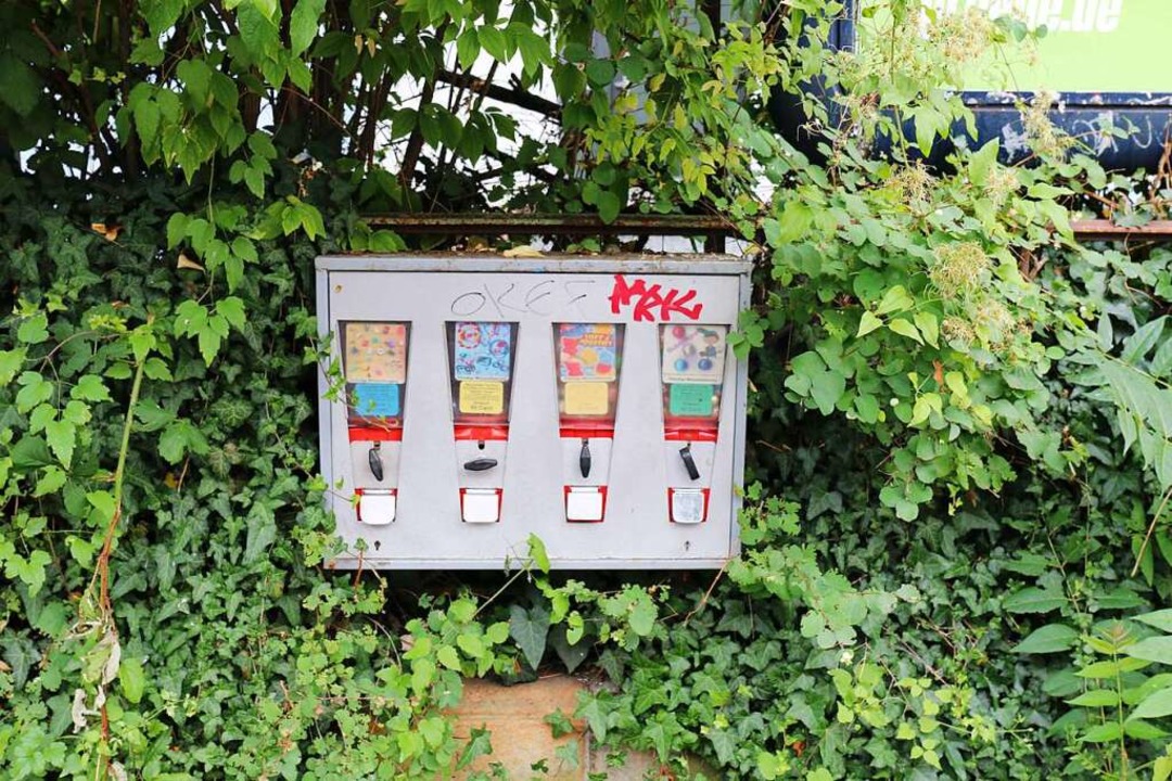 Der Kaugummi-Automat an  der Bahnhofsunterführung zur Wentzingerstraße  | Foto: Gina Kutkat