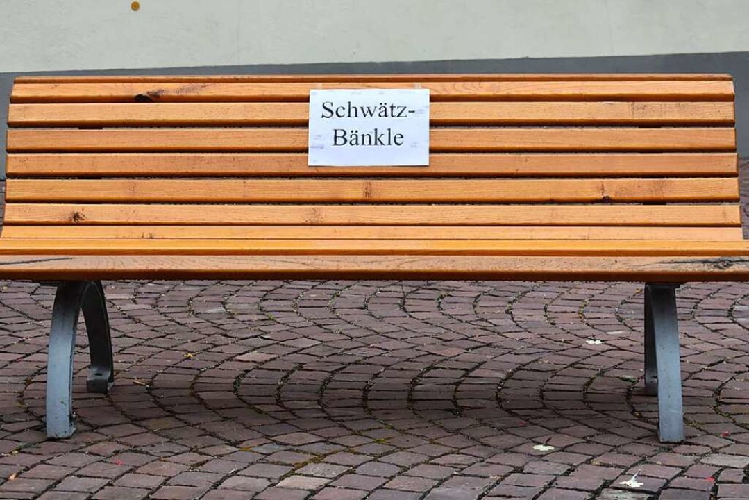 Wer Lust hat, kann am Sonntag auf der Bank beim Palais Rohan Platz nehmen.  | Foto: Seniorenrat Ettenheim