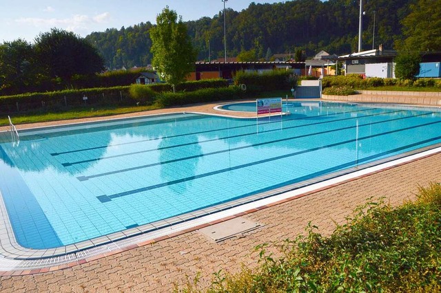 Die Saison im Schwimmbad Schwrstadt ist beendet.  | Foto: Horatio Gollin