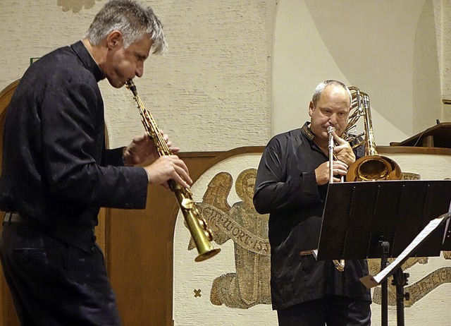Daniel Schnyder (links) spielte in der Christuskirche mit Dirk Amrein.  | Foto: Roswitha Frey