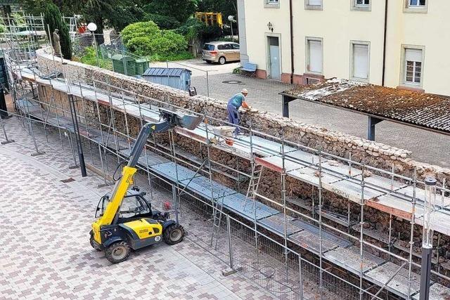 Die Offenburger Stadtmauer muss mit Originalsteinen zum Teil neu gebaut werden