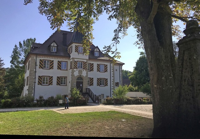 Fr eine aktuelle und professionelle A... Schloss Entenstein  zu dnn besetzt.   | Foto: Jutta Schtz