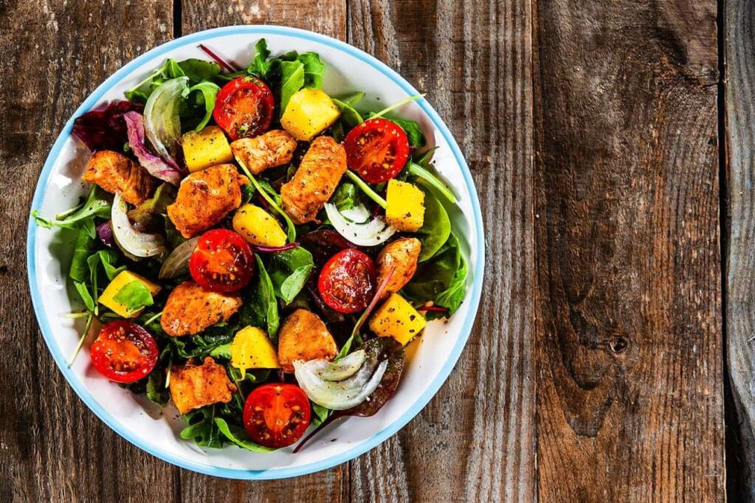 Einen leichten Sommersalat gefllig? (Symbolbild)  | Foto: JACEK CHABRASZEWSKI (stock.adobe.com)