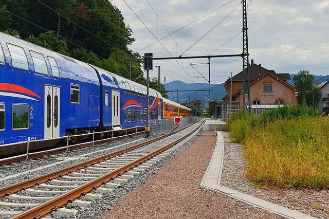 Ungenutzt ist der Bahnsteig 1 bisher, die Elztalbahn fährt nur auf Gleis 2. | Foto: Theresa Steudel Ungenutzt ist der Bahnsteig 1 bisher, die Elztalbahn fährt nur auf Gleis 2. | Foto: Theresa Steudel