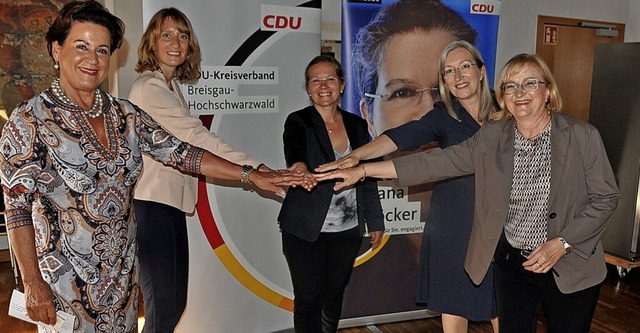 Frauen sind Teamplayer (von links): Ma...agsabgeordnete Sabine Hartmann-Mller   | Foto: Rainer Ruther