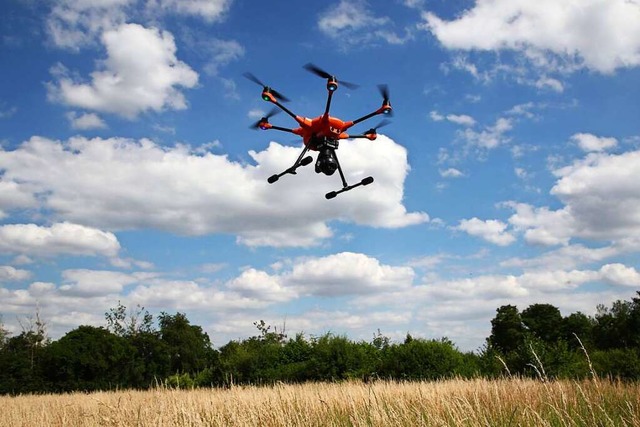 Fluggenehmigung fr Drohnen sind ntig.  | Foto: Bodo Schackow