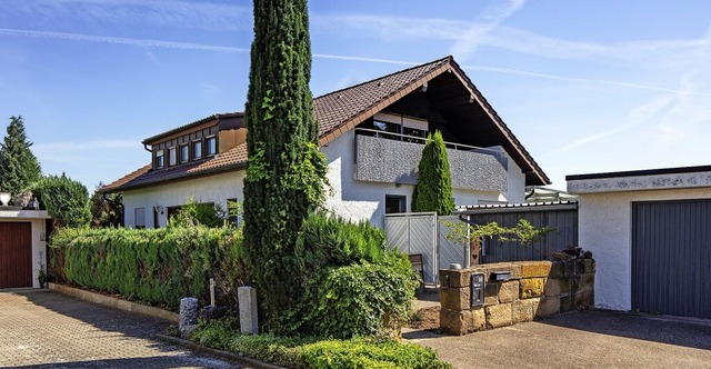 Von auen noch gefllig, aber energeti...on den neuen Besitzern saniert werden.  | Foto: Bausparkasse Schwbisch Hall