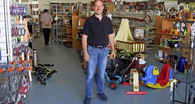 Jrgen Albiez ist Leiter des AWO-Kaufhauses in Wallbach.   | Foto: Gerd Leutenecker
