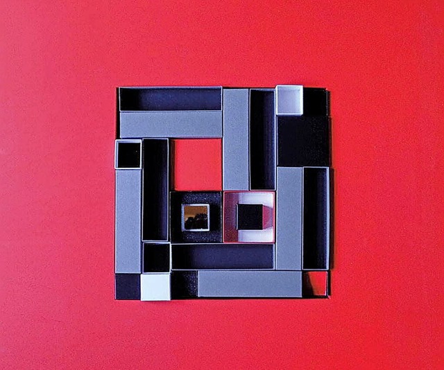 Rotes Quadrat von Gudrun Kirschhfer: ...ehen des Kunstvereins gezeigt wird  .   | Foto: Gudrun Kirschhfer