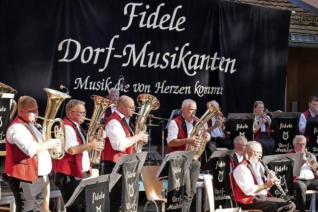 Unterhaltung mit den Fidelen Dorf-Musikanten