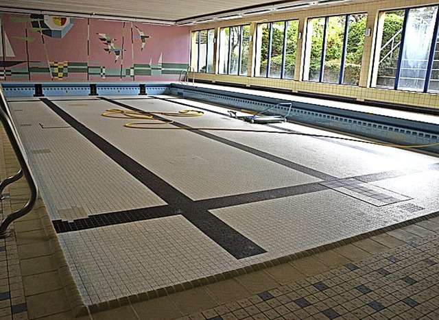 Das Becken in der Kleinschwimmhalle de...ber-Schule kann wieder genutzt werden.  | Foto: Ulrich Senf