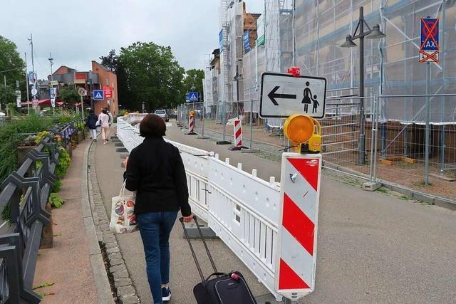 Baustelle am Lrracher Hauptbahnhof: Betrieb luft bisher reibungslos